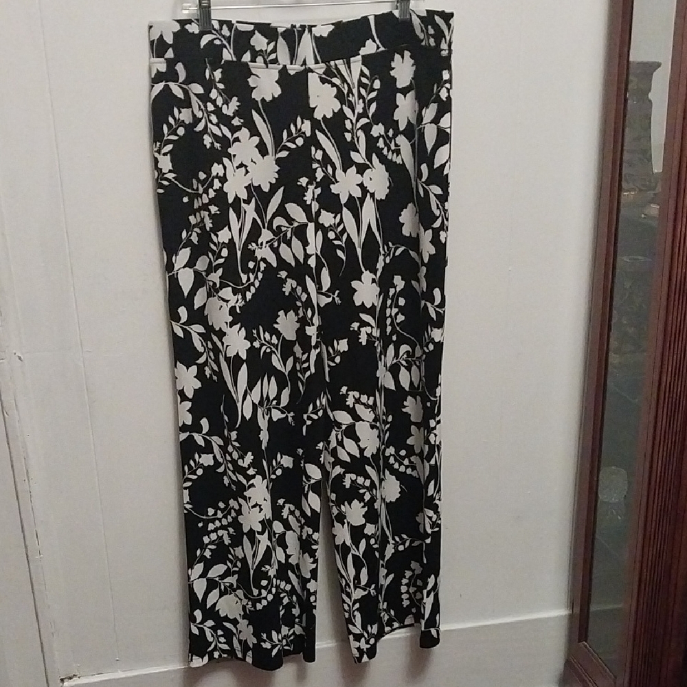 Elegant Black and White Wide Leg Pants